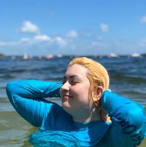 Meet your Posher, Christina